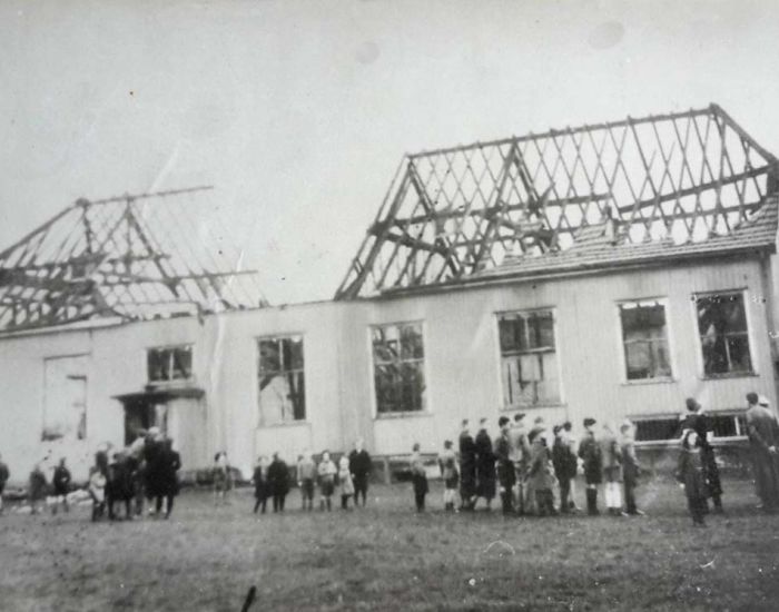 Abgebrannte Turnhalle 1943